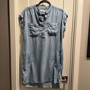 Vineyard Vines denim dress